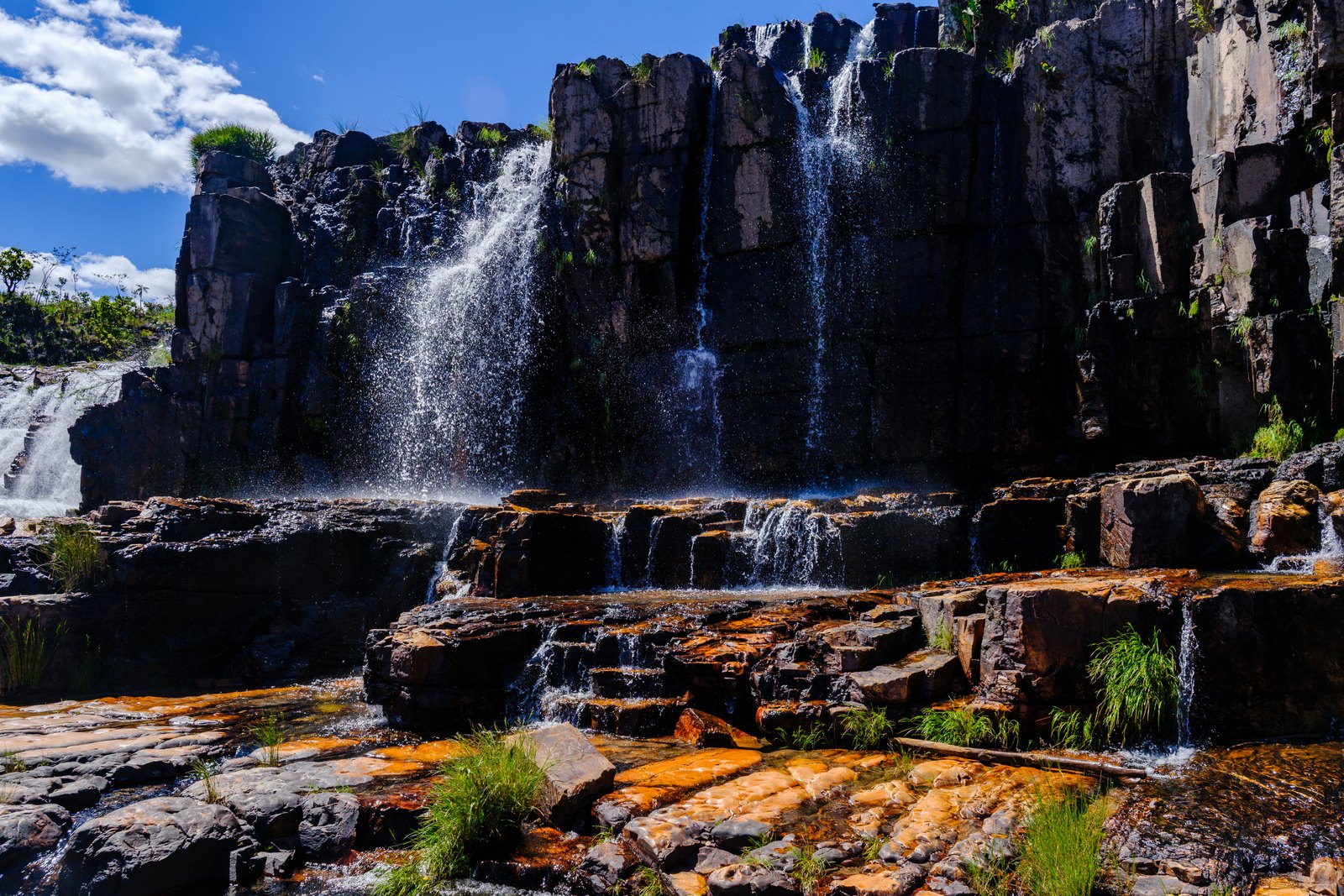 Corredeiras sobre a rocha — Parque Estadual Águas do Paraíso