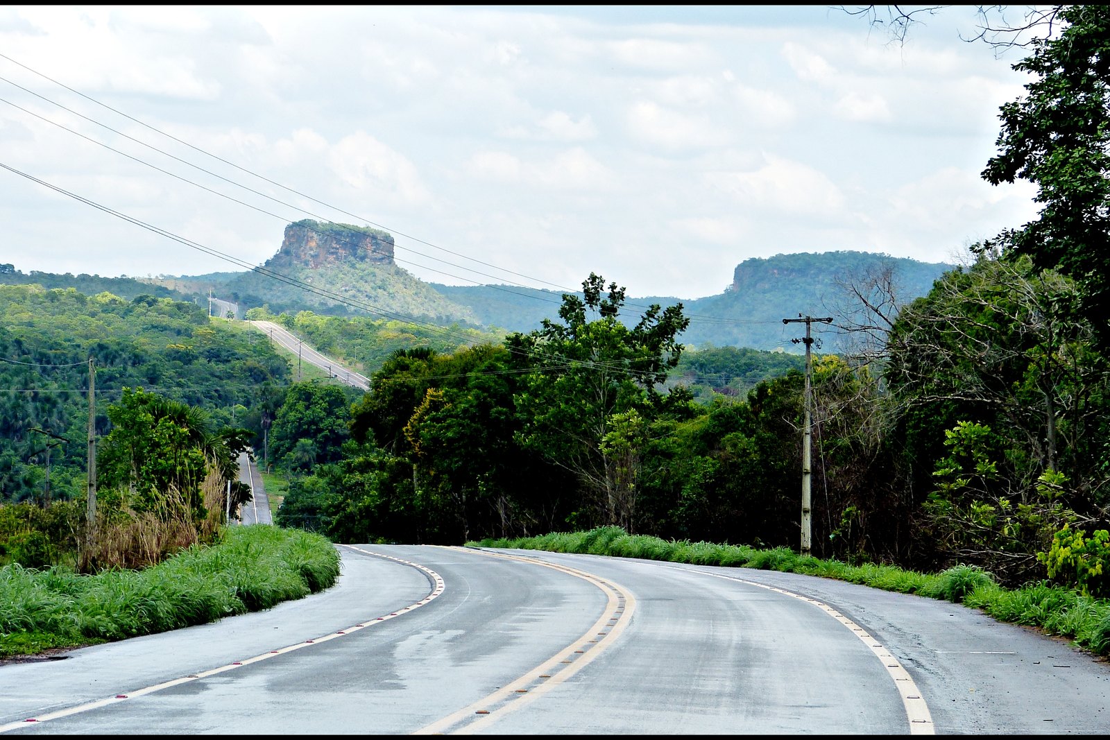 Mesas de arenito no horizonte — Parque Nacional da Chapada das Mesas