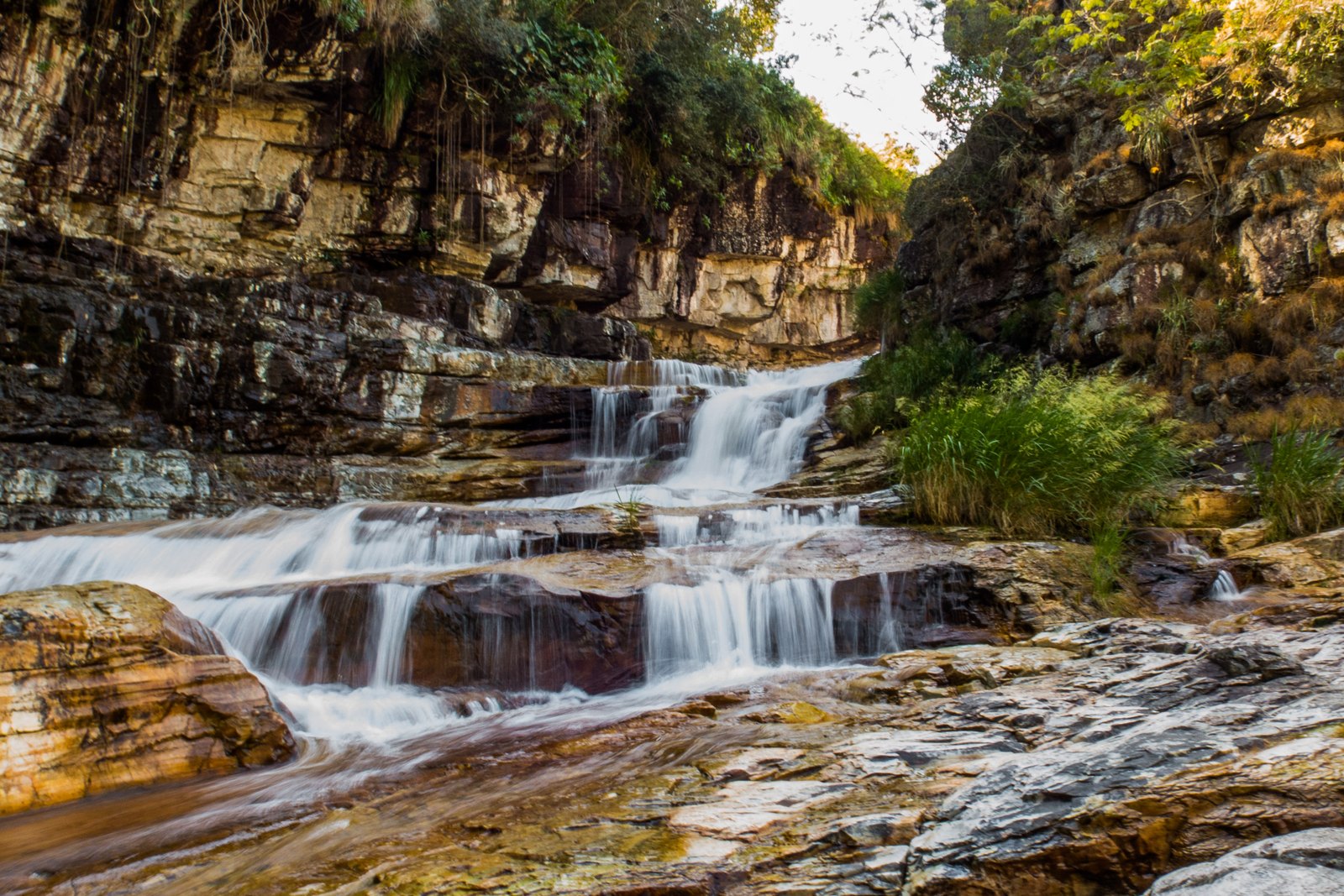 Água correndo sobre as rochas — Parque Nacional da Serra da Canastra